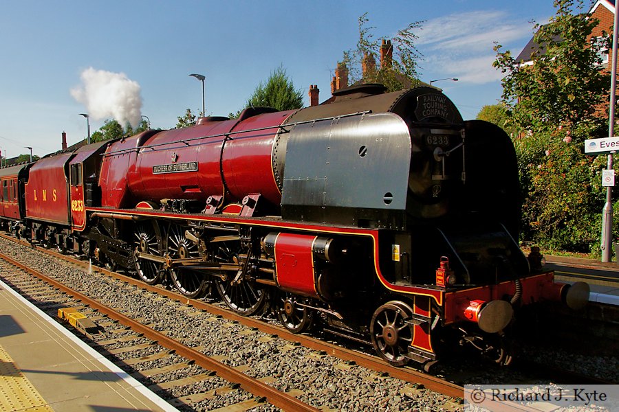 LMS 7P "Princess Coronation" Class no. 6233 "Duchess of Sutherland"passes through Evesham with the Up "Cotswold Venturer" tour