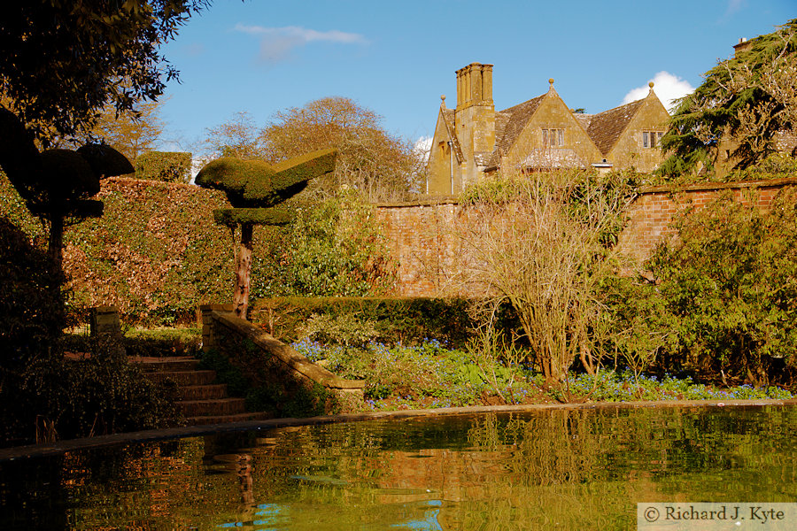 Bathing Pool Garden, Hidcote Manor Garden, Gloucestershire