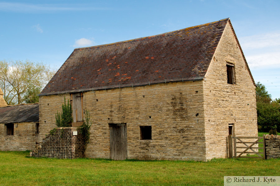 Outbuilding, Middle Littleton Tithe Barn, Worcestershire