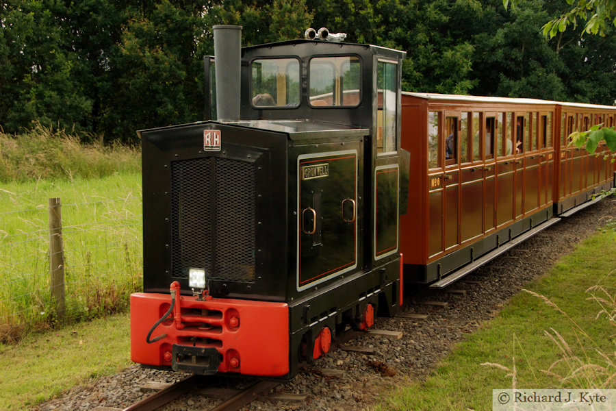"Cromwell" heads for Twyford, Evesham Vale Light Railway Heritage Transport Gala 2021