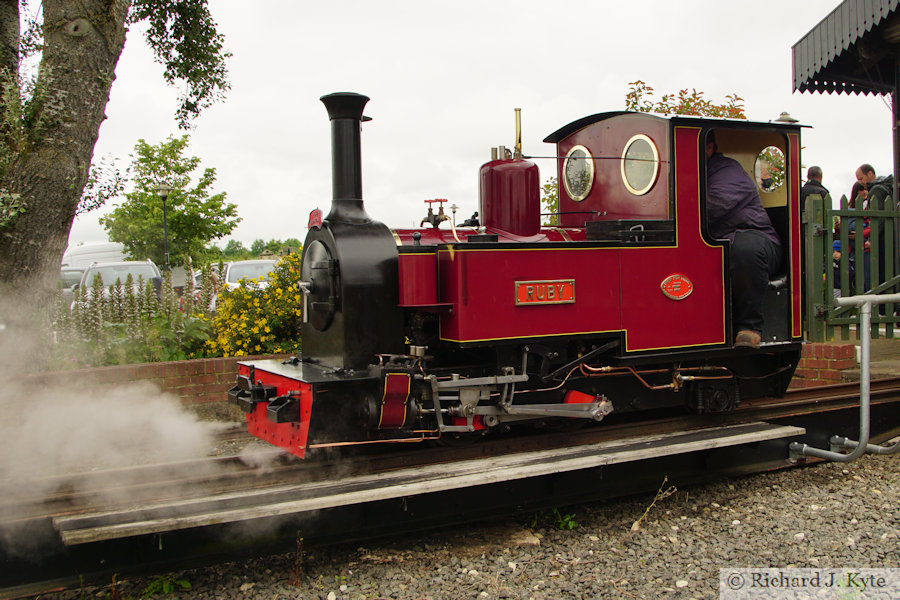 "Ruby" moves onto Twyford Turntable, Evesham Vale Light Railway Heritage Transport Gala 2021