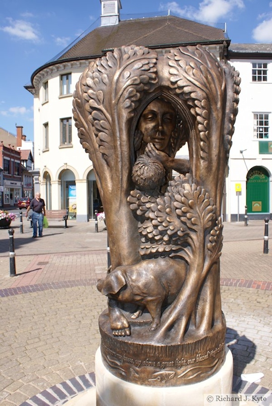 Statue of Eof, Evesham, Worcestershire