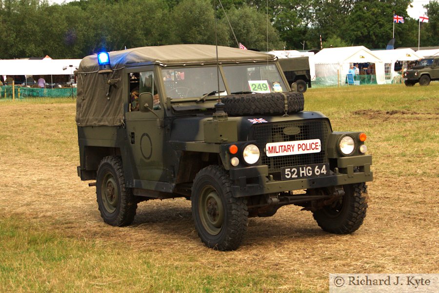 Exhibit Green 249 - Land Rover Lightweight SIII VMARS (52 HG 64), Wartime in the Vale 2015
