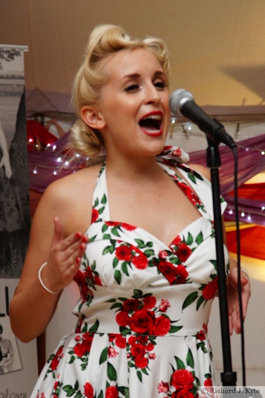 Hayley Yates, The D-Day Dolls, Wartime in the Vale 2015