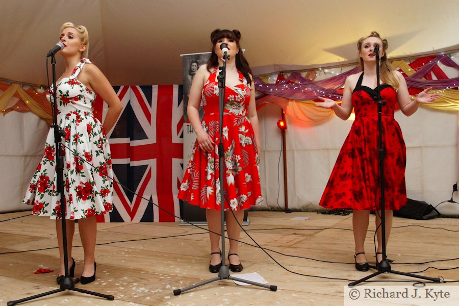 The D-Day Dolls, Wartime in the Vale 2015