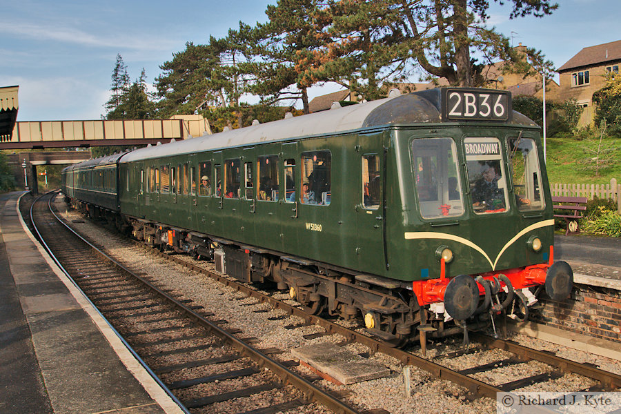 The Class 117 DMU arrives at Winchcombe heading for Toddington, Gloucestershire Warwickshire Railway "Autumn Showcase" 2023