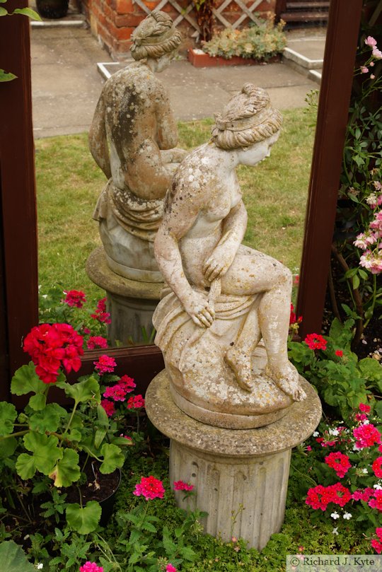 Statue, Garden 23 : Popyn Cottage, Fladbury Walkabout 2017