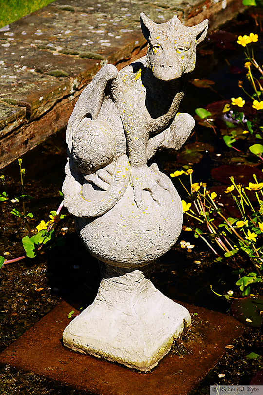 Dragon Statue, Garden 13, "Southern Court", Cropthorne Walkabout 2018