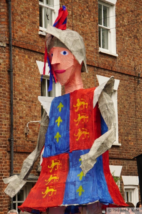 King Edward IV Sculpture, Carnival Parade, Tewkesbury Medieval Festival 2019