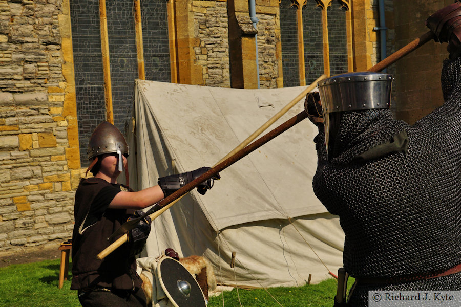 Quarterstaff Fight, "Daenu Broedr" Re-enactors, Evesham Medieval Market 2020