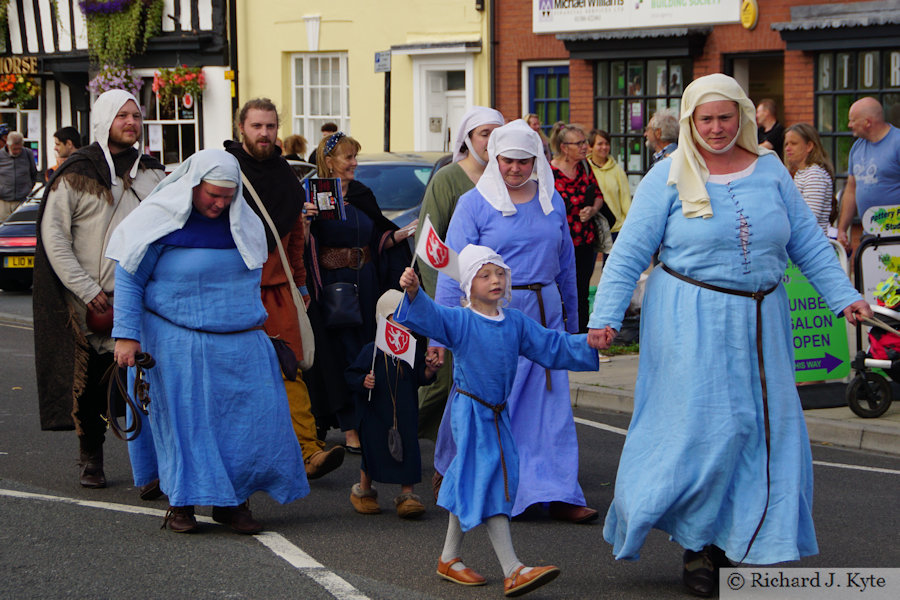 Medieval Ladies, Parade, Battle of Evesham Re-enactment 2021