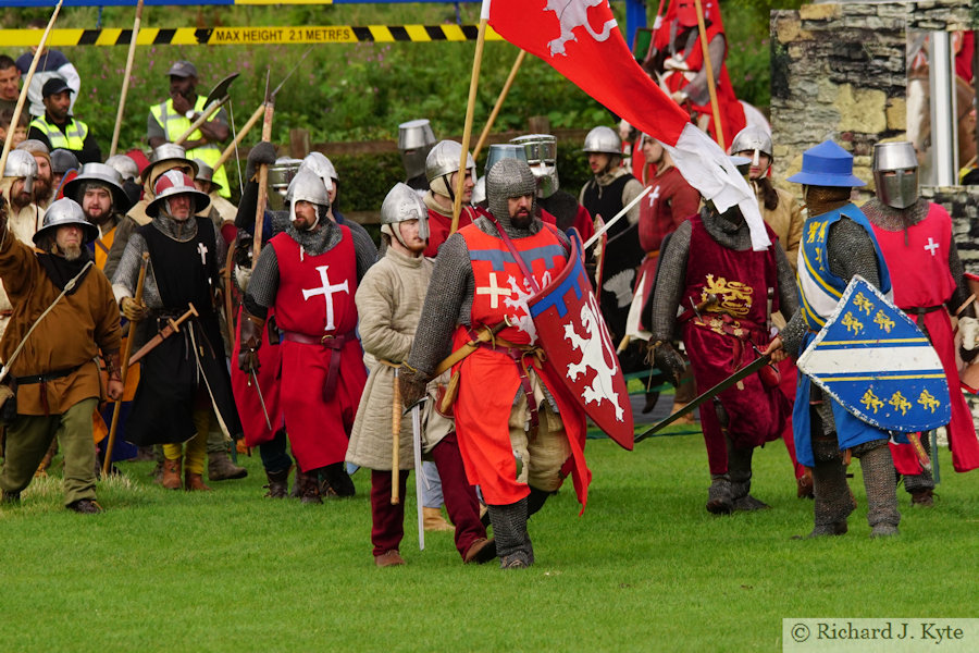De Montfort Army takes the field, Battle of Evesham Re-enactment 2021