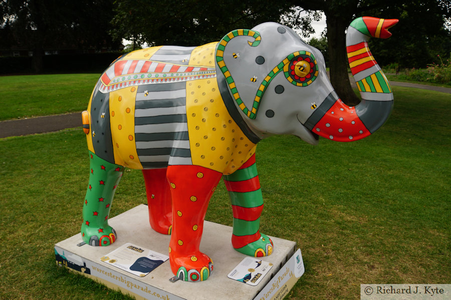 Elephant 13 : "Dare To Bee Different", Worcester Big Parade 2021