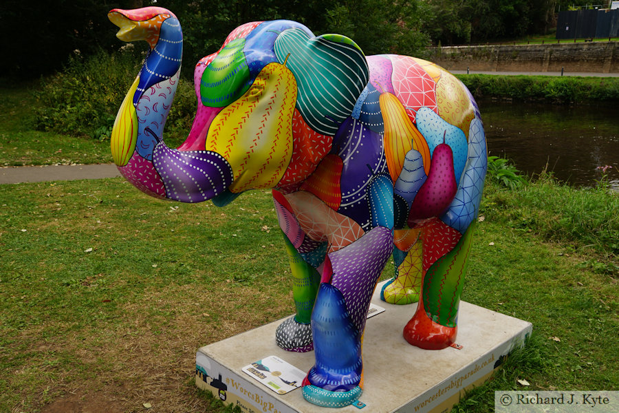 Elephant 26 : "The Pears", Worcester Big Parade 2021