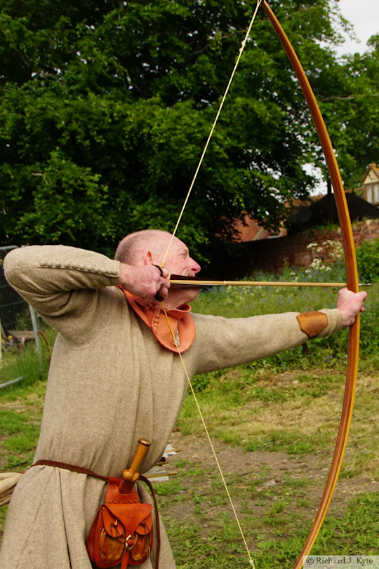 Archery Demonstration, Evesham Medieval Market 2022