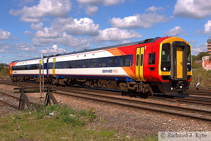 South West Trains Class 158 DMU no. 158884 departs Gloucester