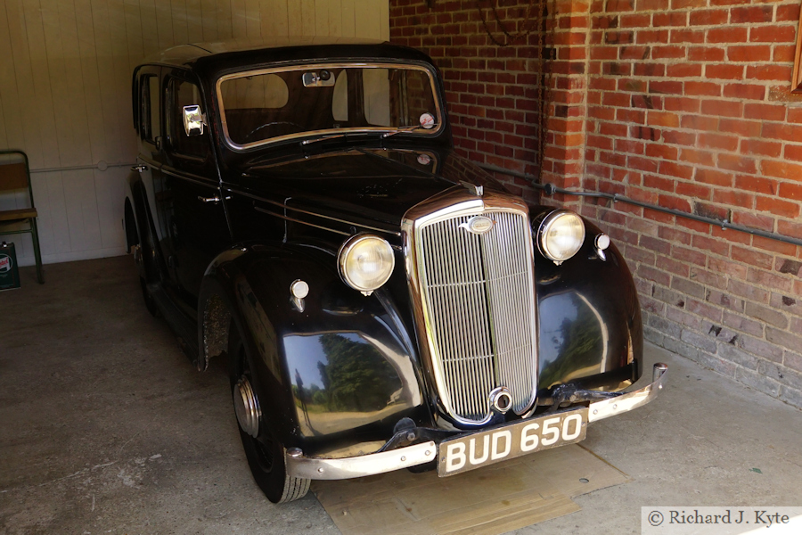 1946 Wolseley 8 (BUD 650), Nuffield Place, Oxfordshire