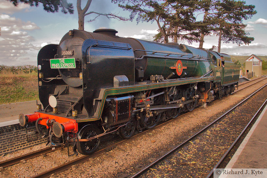 SR Merchant Navy class no. 35006 Peninsular & Oriental S. N. Co, Cheltenham Racecourse, Gloucestershire Warwickshire Railway