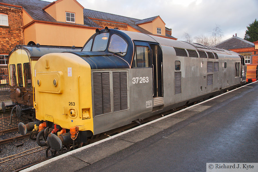 Class 37 Diesel no 37263 at Kidderminster, Severn Valley Railway