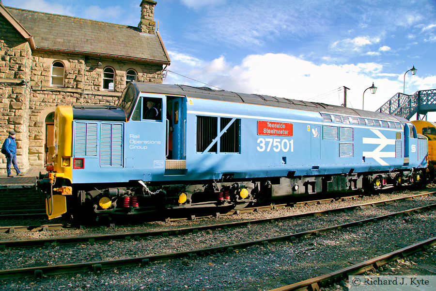 Rail Operations Group Class 37 Diesel no. 37501 "Teesside Steelmaster" at  Highley, Severn Valley Railway