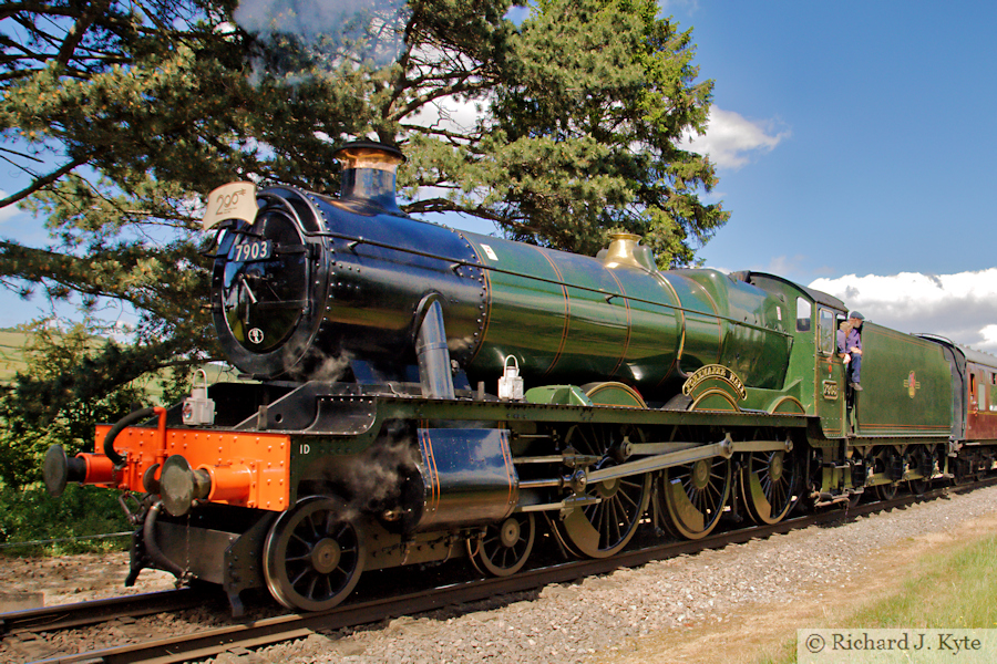 GWR "Modified Hall" class no. 7903 "Foremarke Hall" arrives at Gotherington, Gloucestershire Warwickshire Railway "Cotswold Festival of Steam" 2025