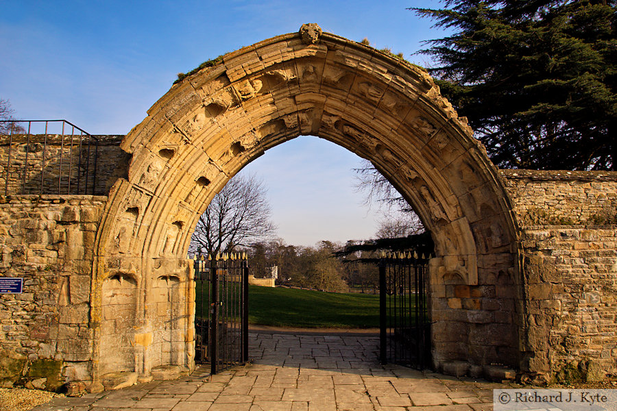 Cloister Gateway, Evesham Abbey Gardens, Abbey Park, Evesham, Worcestershire