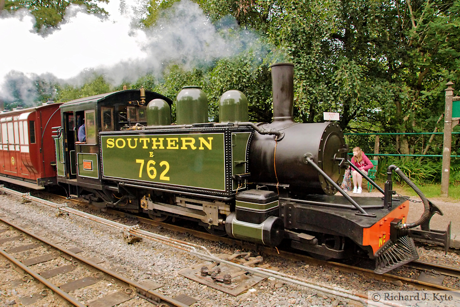 Alan Keef no. 762 "Lyn" arrives at Woody Bay, Lynton and Barnstaple Railway