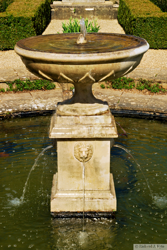 Fountain, Coughton Court, Warwickshire