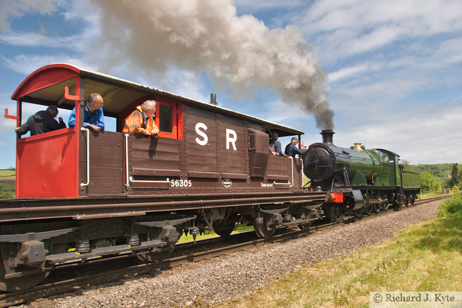 GWR 28XX class no. 2807 departs north from Gotherington on a Freight working, Gloucestershire Warwickshire Railway Spring Gala 2024