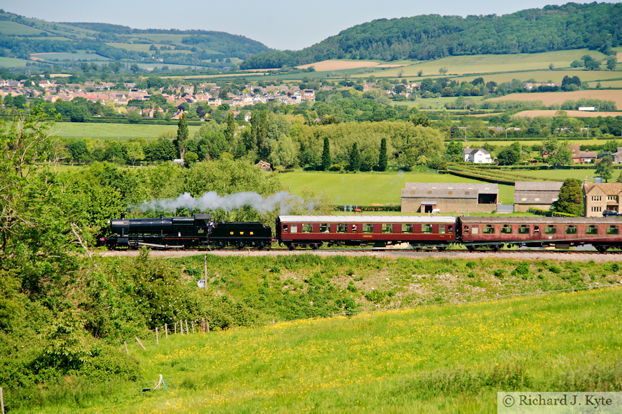 GWR 2884 Class no. 3850 heads west from Gretton, Gloucestershire Warwickshire Railway