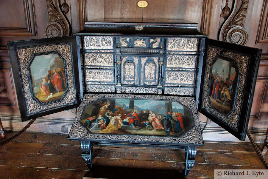 The King's Cabinet, The Long Gallery, Chirk Castle