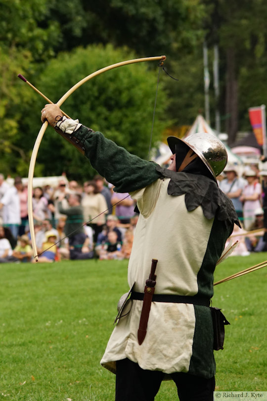 Archery Display, Battle of Evesham Re-enactment 2024